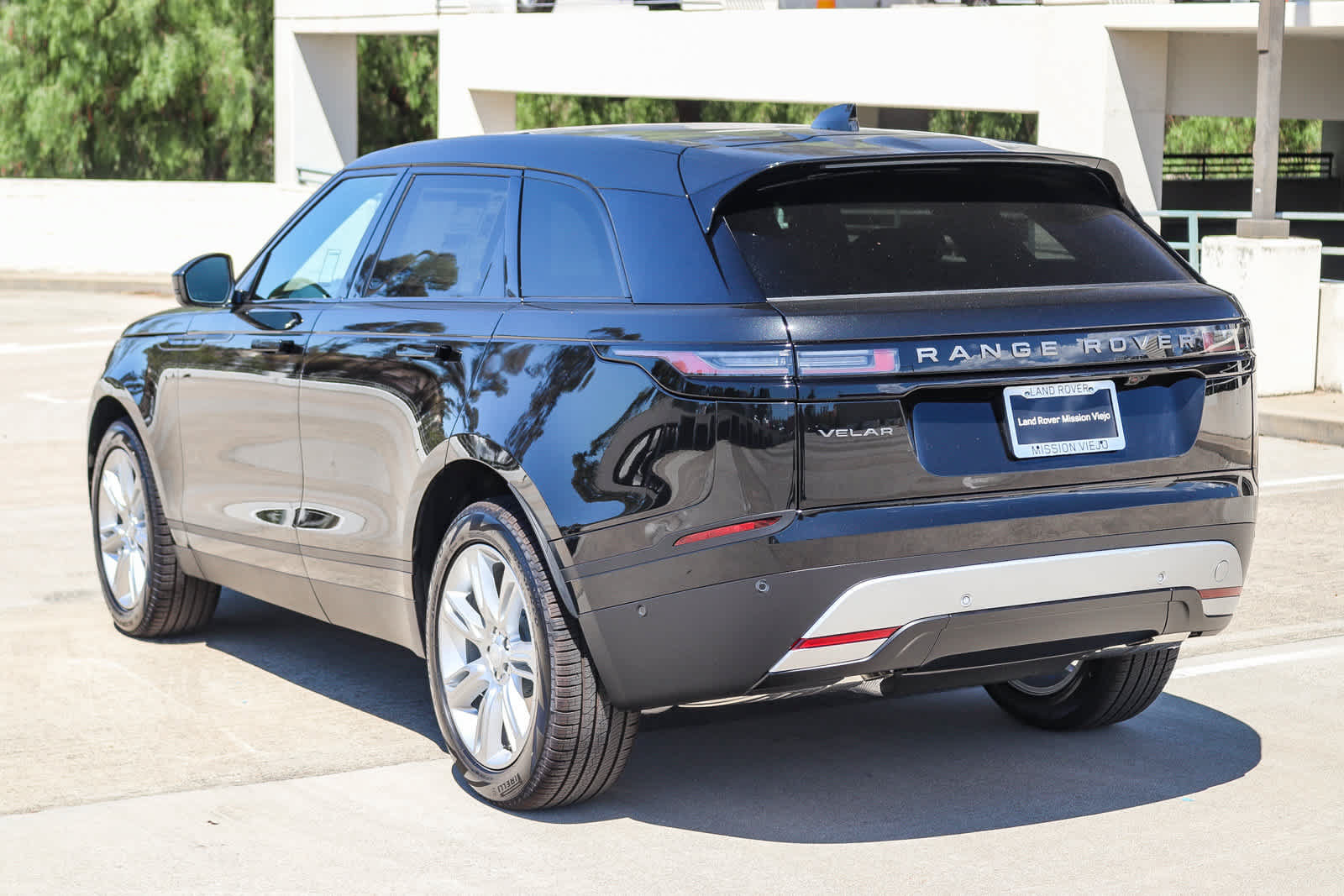 New 2026 Land Rover Range Rover Velar S AWD/4WD image 6