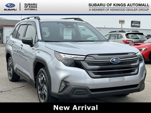 Used 2025 Subaru Forester Premium w/ Protection Package (1PH) image 1