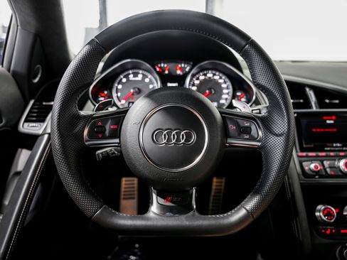 Used 2014 Audi R8 V8 image 10
