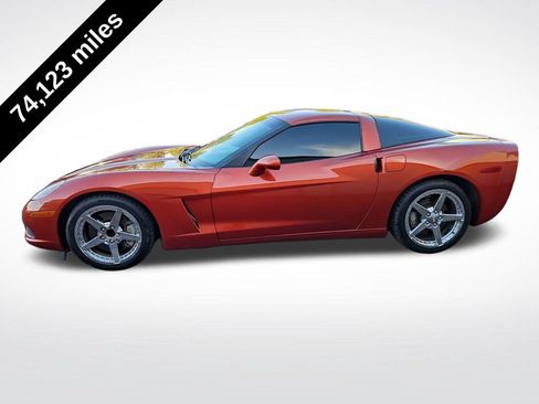 Used 2005 Chevrolet Corvette Coupe w/ Preferred Equipment Group RWD image 3
