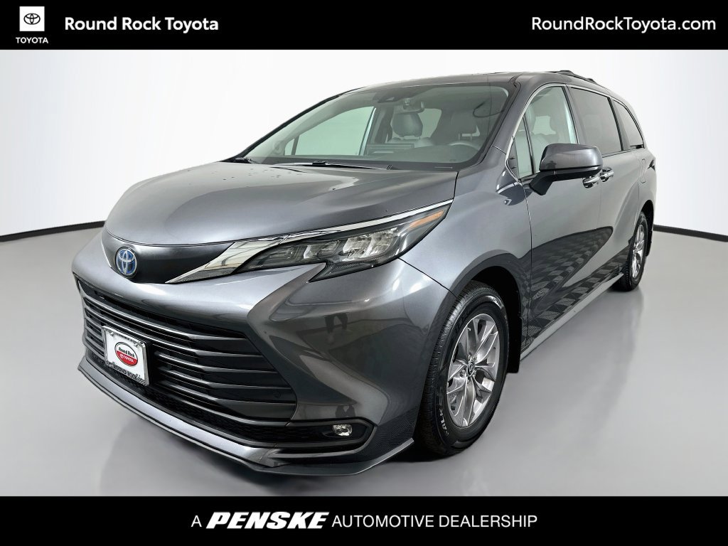 Certified 2025 Toyota Sienna XLE w/ XLE Plus Package FWD image 1