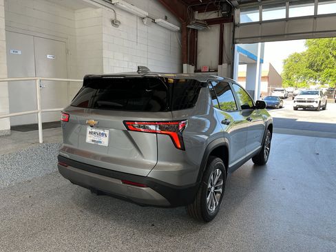 New 2026 Chevrolet Equinox LT FWD image 10