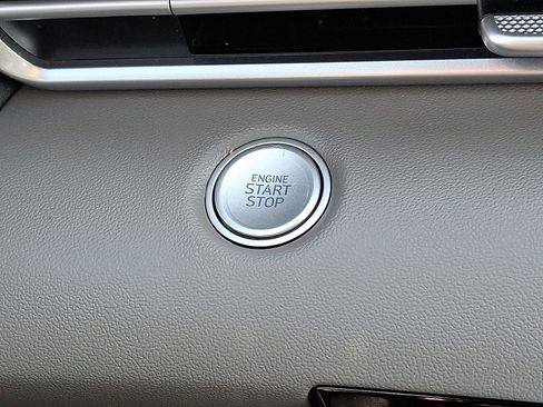 Certified 2025 Hyundai Elantra Sport image 22