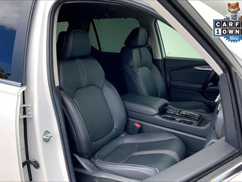 Used 2025 Honda Pilot EX-L image 7