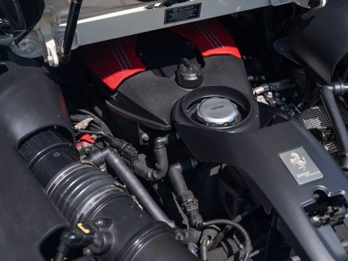 Used 2018 Ferrari 488 Spider RWD image 23