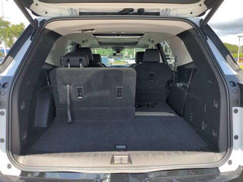 Used 2020 Chevrolet Traverse Premier w/ Redline Edition FWD image 14