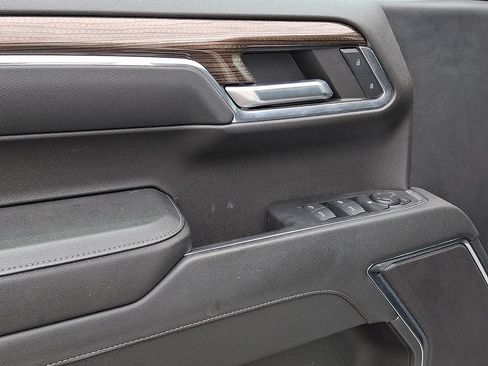 Used 2023 Chevrolet Silverado 1500 LT AWD/4WD image 12