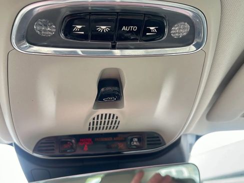 Used 2022 Volvo S60 B5 Momentum w/ Premium Package image 16