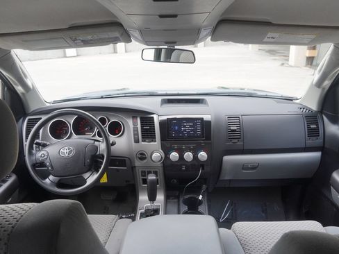 Used 2010 Toyota Tundra 4x4 Double Cab image 13