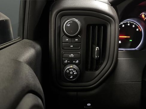 Used 2023 Chevrolet Silverado 2500 Custom w/ Custom Value Package image 21