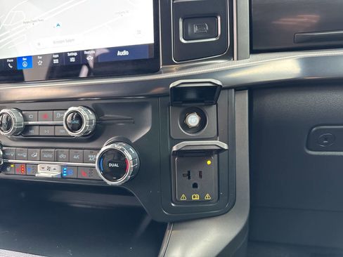 Used 2025 Ford F150 Lariat w/ Equipment Group 501A Mid image 28