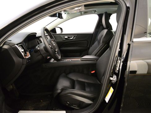 Used 2019 Volvo S60 T6 Inscription image 26