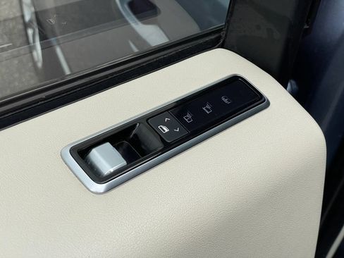 Used 2019 Land Rover Range Rover HSE AWD/4WD image 15