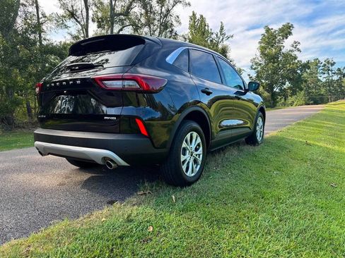 Used 2023 Ford Escape Active w/ Tech Pack #1 AWD/4WD image 5
