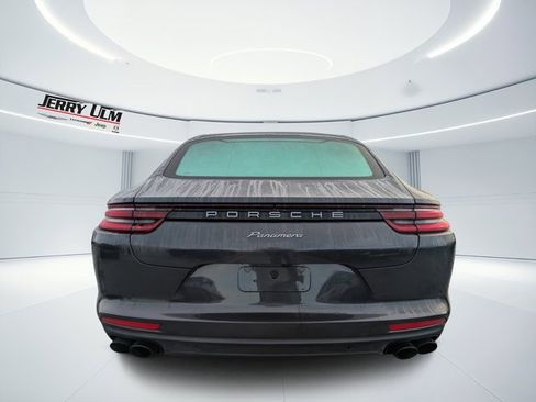 Used 2018 Porsche Panamera 4 image 4