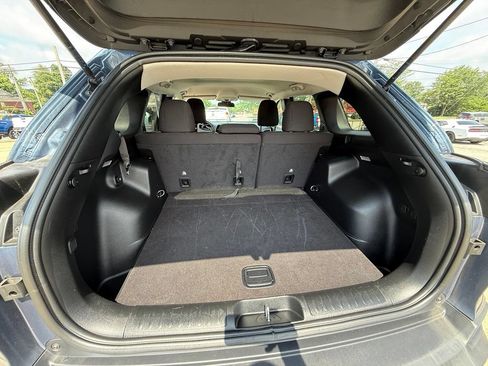 Used 2020 Jeep Cherokee Latitude w/ Cold Weather Group AWD/4WD image 26