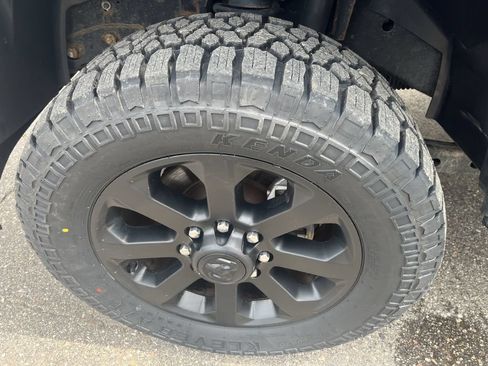 Used 2020 RAM 2500 Big Horn w/ Level 2 Equipment Group AWD/4WD image 11