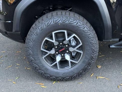 New 2026 GMC Canyon AT4X w/ Off-Road Front Bumper Package AWD/4WD image 8