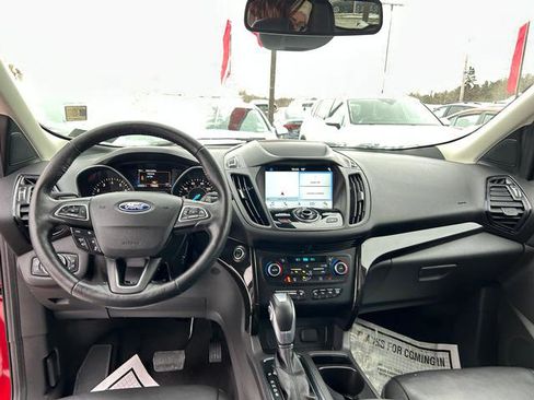 Used 2019 Ford Escape Titanium image 16