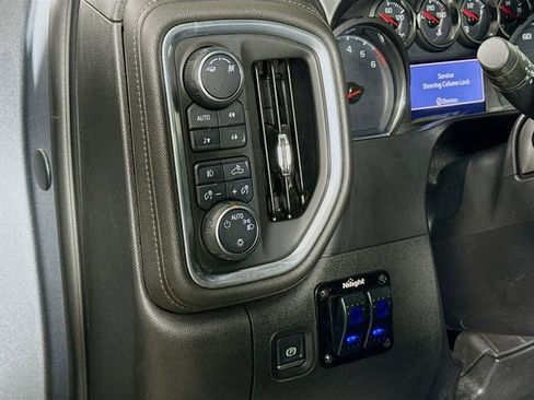 Used 2019 Chevrolet Silverado 1500 LT w/ All-Star Edition image 11