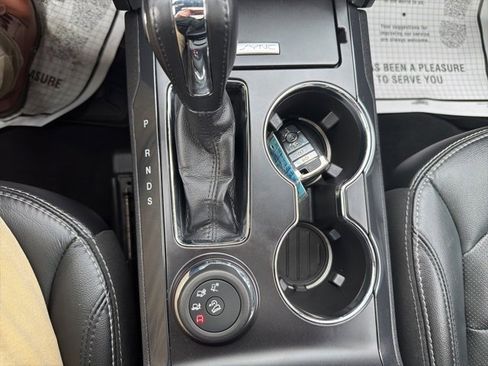 Used 2019 Ford Explorer Limited w/ Ford Safe & Smart Package image 17