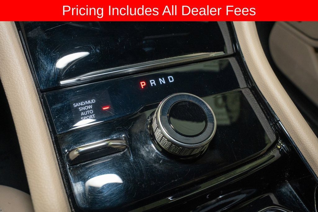 Used 2023 Jeep Grand Cherokee Limited w/ Luxury Tech Group II AWD/4WD image 17