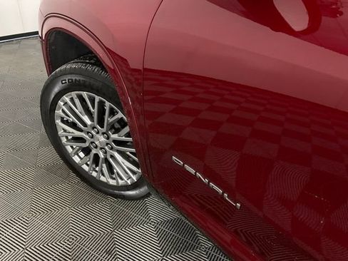 Used 2024 GMC Acadia Denali image 42