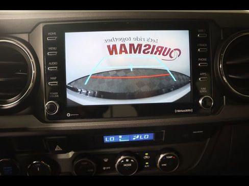 Used 2022 Toyota Tacoma TRD Off-Road AWD/4WD image 25