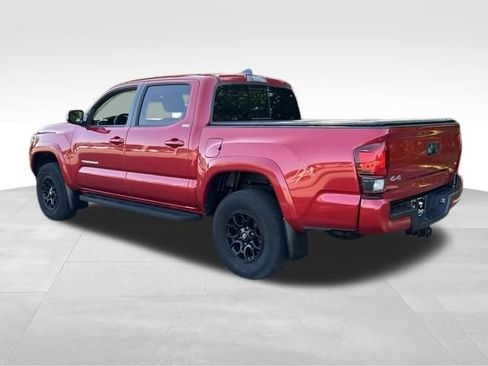 Used 2022 Toyota Tacoma SR5 w/ Technology Package AWD/4WD image 3
