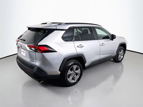 Used 2024 Toyota RAV4 LE AWD/4WD image 7