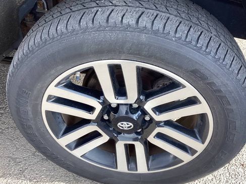 Used 2014 Toyota 4Runner Limited AWD/4WD image 21