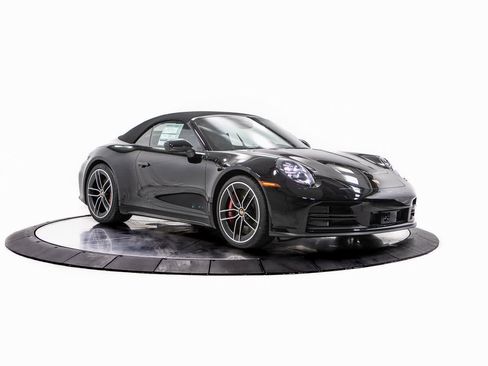 New 2026 Porsche 911 Carrera 4S image 9