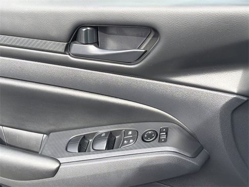 Certified 2025 Nissan Altima 2.5 S image 15