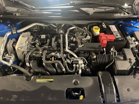 Used 2023 Nissan Sentra SR w/ SR Premium Package FWD image 9