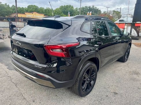 Used 2025 Chevrolet Trax ACTIV w/ Driver Confidence Package image 4