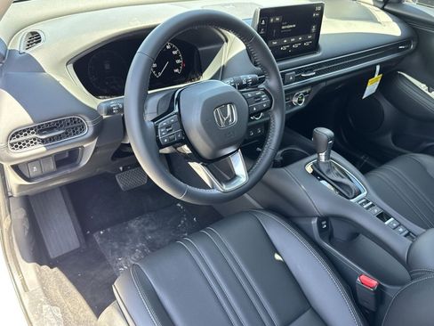 New 2026 Honda HR-V EX-L image 11