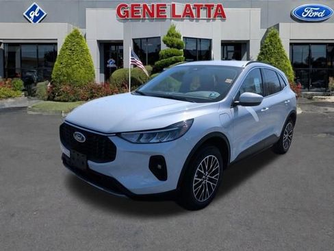 New 2026 Ford Escape SE image 3