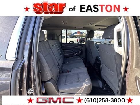 Used 2018 GMC Yukon XL SLE w/ SLE Value Package image 12