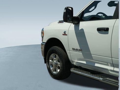 Used 2024 RAM 2500 Big Horn AWD/4WD image 35