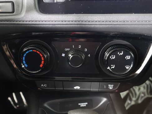 Used 2022 Honda HR-V LX image 36