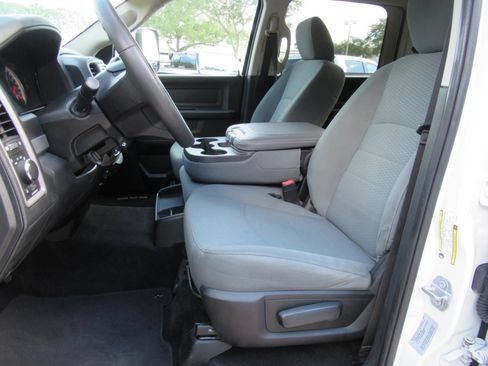 Used 2018 RAM 3500 Tradesman w/ Chrome Appearance Group AWD/4WD image 18