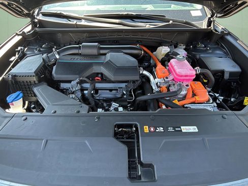 Certified 2025 Hyundai Tucson Limited image 12