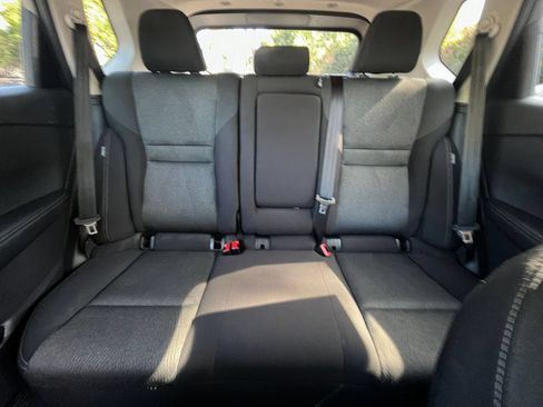Used 2025 Nissan Rogue SV AWD/4WD image 40