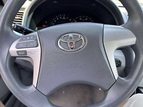 Used 2009 Toyota Camry LE FWD image 18