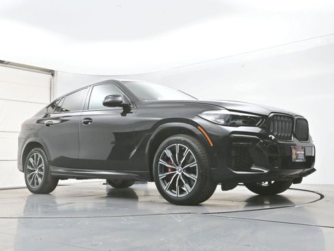 Used 2023 BMW X6 xDrive40i w/ M Sport Package image 31