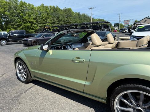 Used 2005 Ford Mustang GT RWD image 11