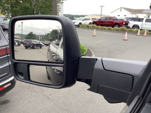 New 2026 RAM 3500 Big Horn AWD/4WD image 11