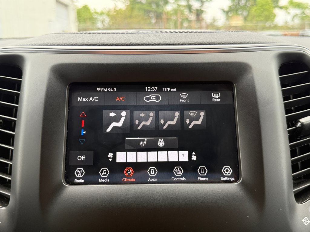 Used 2020 Jeep Cherokee Latitude Plus w/ Cold Weather Group AWD/4WD image 16