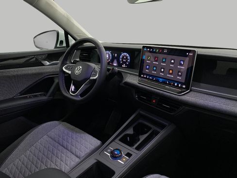 New 2025 Volkswagen Tiguan S image 18