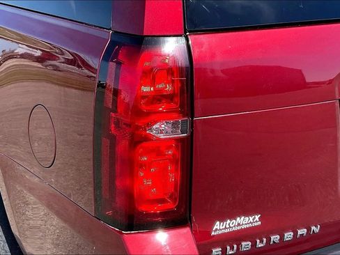 Used 2017 Chevrolet Suburban LT w/ LT Signature Package AWD/4WD image 27